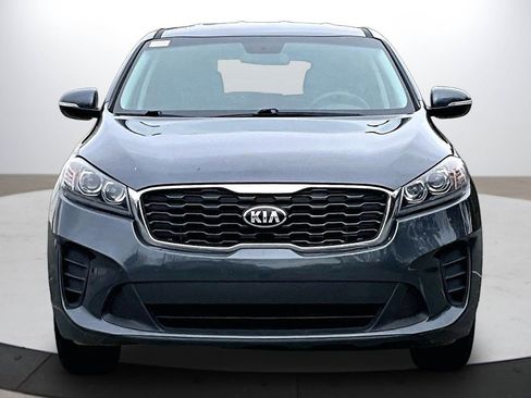 Used 2020 Kia Sorento LX image 3
