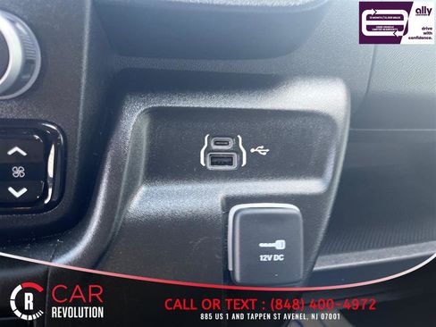 Used 2024 RAM ProMaster 2500 w/ Convenience Group FWD image 18