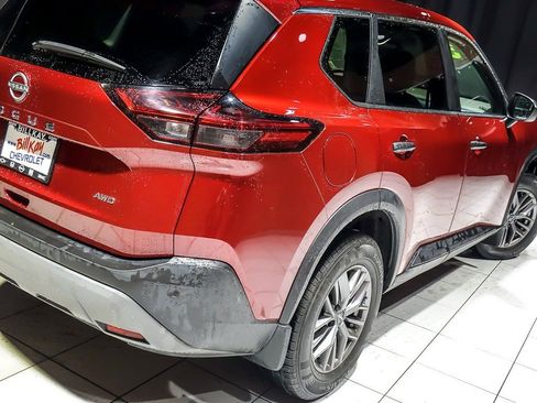 Used 2023 Nissan Rogue S image 10