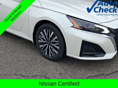 Certified 2023 Nissan Altima 2.5 SV w/ SV Premium Package AWD/4WD image 5