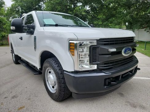 Used 2019 Ford F250 XL w/ Power Equipment Group RWD image 1
