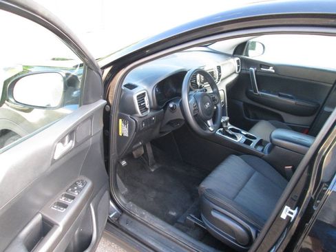 Used 2017 Kia Sportage LX AWD/4WD image 12