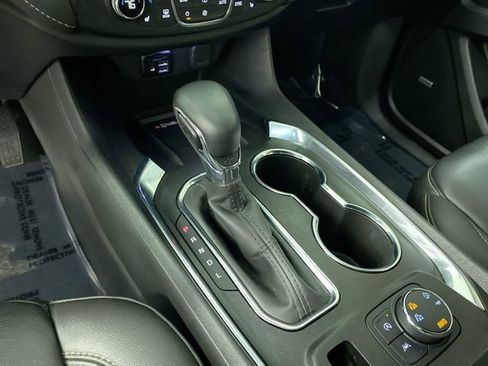 Used 2023 Chevrolet Traverse LT w/ LT Premium Package image 17