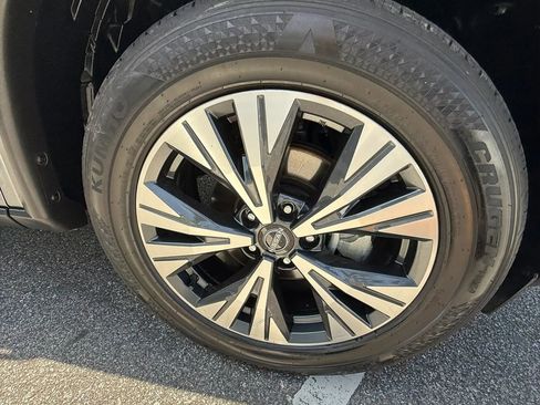 Used 2023 Nissan Rogue SV image 35