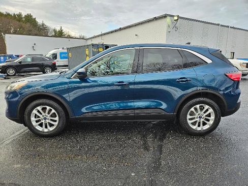 Certified 2020 Ford Escape SE image 8