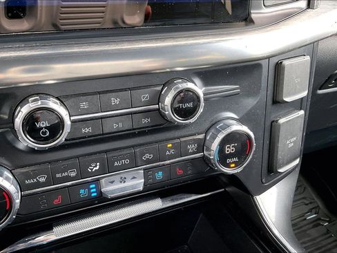 Used 2021 Ford F150 Lariat image 25