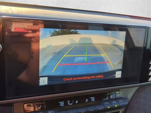 Used 2025 Toyota Camry XLE FWD image 18