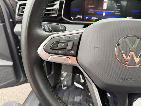 Used 2025 Volkswagen Jetta SE FWD image 15