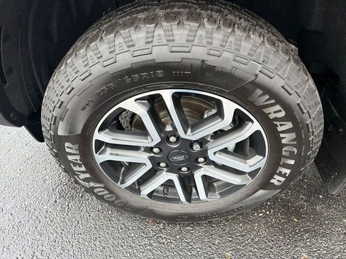 Used 2025 Ford Ranger Lariat w/ FX4 Off-Road Package image 26