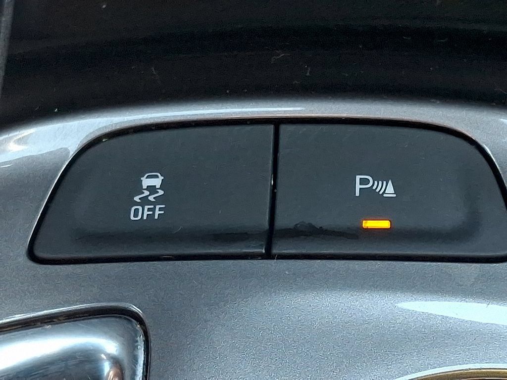 Used 2025 Chevrolet Malibu LT FWD image 23