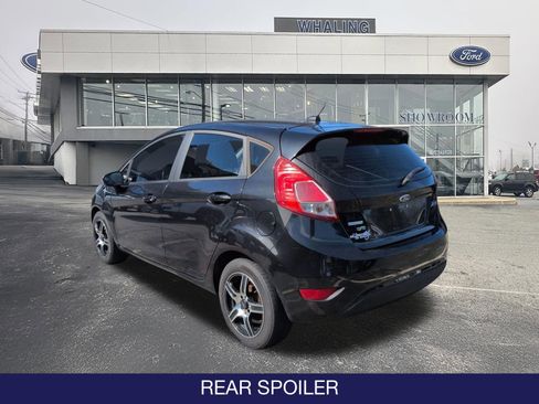 Used 2015 Ford Fiesta SE image 5
