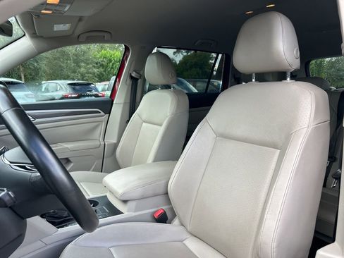 Used 2019 Volkswagen Atlas SE w/ Towing Package image 15