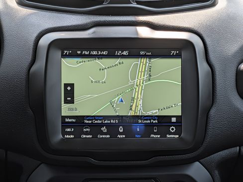 Used 2022 Jeep Renegade Trailhawk AWD/4WD image 22