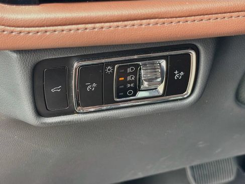 Used 2025 Lincoln Aviator Reserve w/ Equipment Group 201A AWD/4WD image 10