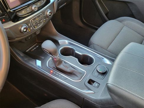 Used 2022 Chevrolet Traverse LT image 29
