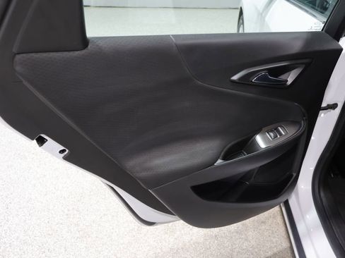 Used 2018 Chevrolet Malibu LT FWD image 19