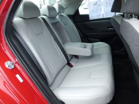 Used 2023 Hyundai Elantra Limited w/ Cargo Package FWD image 16