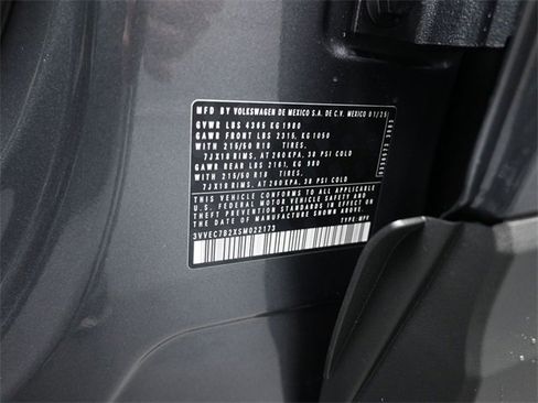 Used 2025 Volkswagen Taos SE w/ Panoramic Sunroof Package image 20