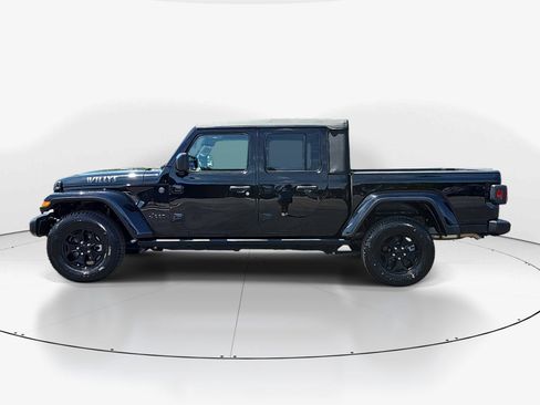 Used 2022 Jeep Gladiator Sport image 6