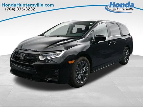 Used 2026 Honda Odyssey Touring image 3