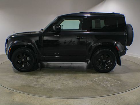 Used 2023 Land Rover Defender 90 X-Dynamic SE AWD/4WD image 3