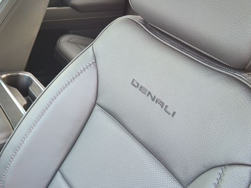Used 2026 GMC Sierra 1500 Denali w/ Denali Reserve Package AWD/4WD image 8