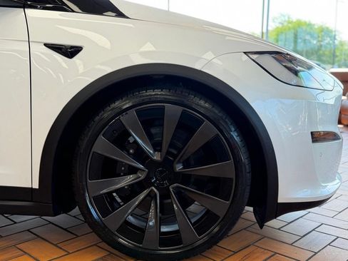 Used 2023 Tesla Model X AWD/4WD image 14