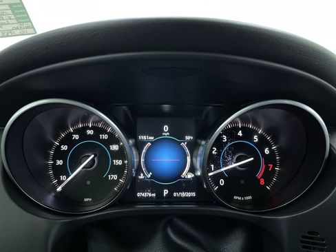 Used 2017 Jaguar F-PACE Premium image 20