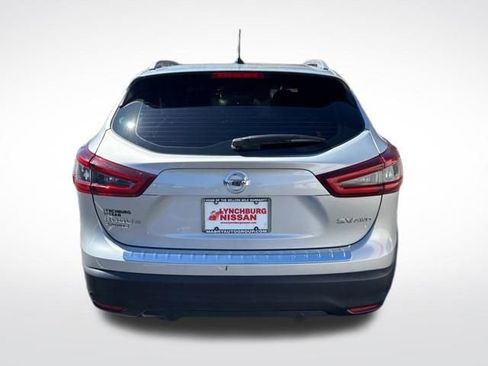 Used 2021 Nissan Rogue Sport SV image 4