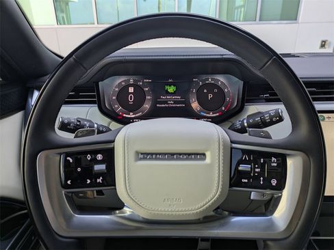 Used 2025 Land Rover Range Rover Long Wheelbase Autobiography image 30