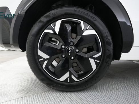 Used 2023 Kia Niro Wind image 17