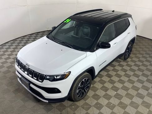 Used 2024 Jeep Compass Limited AWD/4WD image 15
