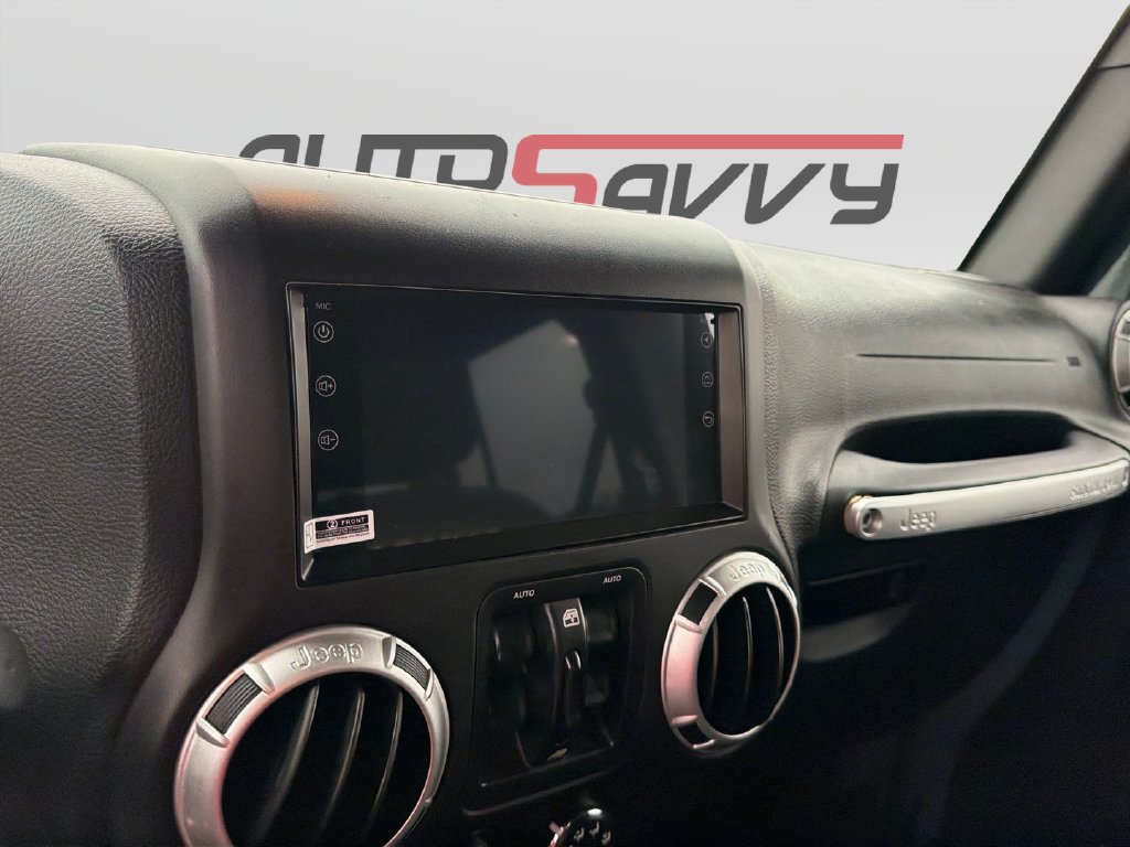Used 2015 Jeep Wrangler Unlimited Sahara w/ Max Tow Package AWD/4WD image 14