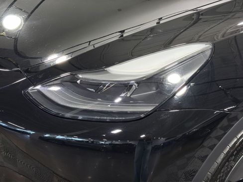 Used 2022 Tesla Model Y Performance AWD/4WD image 12
