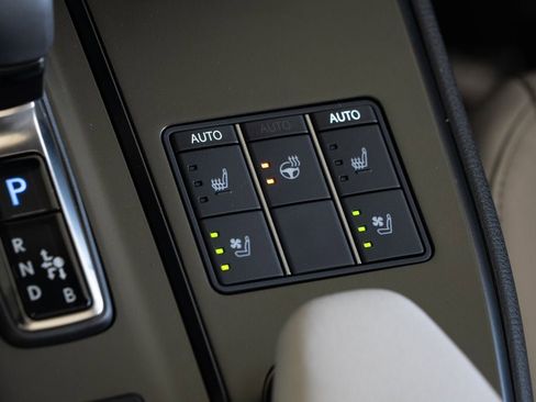 New 2026 Lexus UX 300h FWD image 15