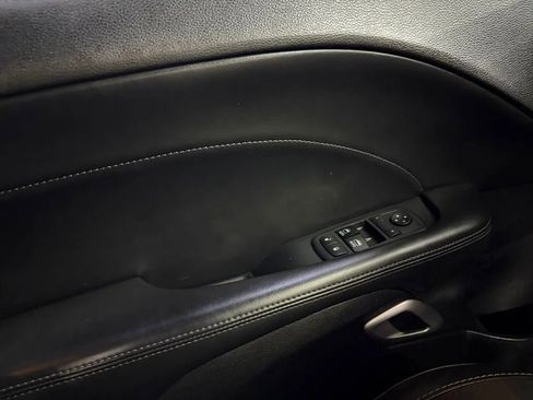 Used 2016 Dodge Challenger R/T Scat Pack w/ Leather Interior Group RWD image 17