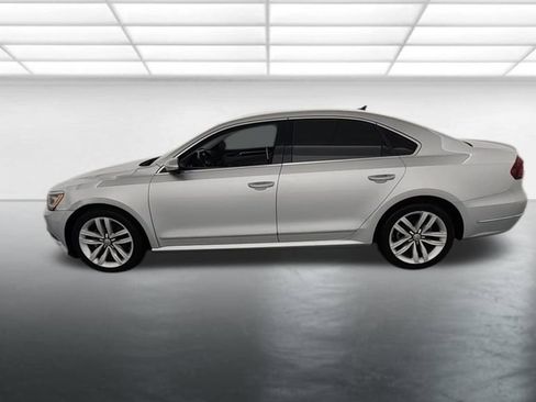 Used 2017 Volkswagen Passat 1.8T SE FWD image 5