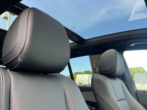Used 2025 Mercedes-Benz GLE 450e 4MATIC image 19