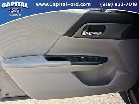 Used 2014 Honda Accord LX image 19