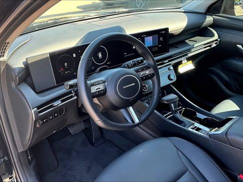 Used 2025 Hyundai Tucson SEL image 16