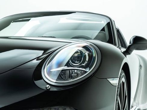 Used 2014 Porsche 911 Targa 4S AWD/4WD image 11