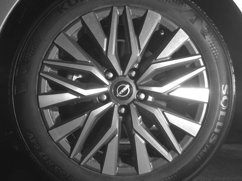 Used 2025 Nissan Altima 2.5 SV image 12