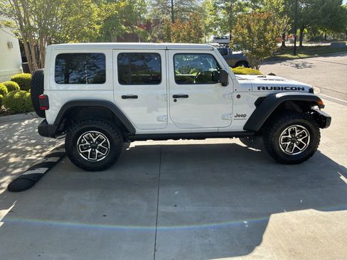 Used 2026 Jeep Wrangler Unlimited Rubicon w/ Safety Group image 11