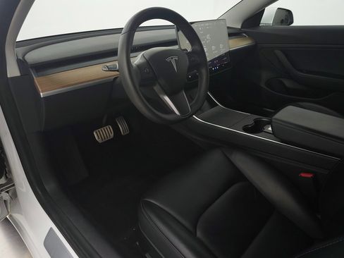 Used 2019 Tesla Model 3 Performance image 15