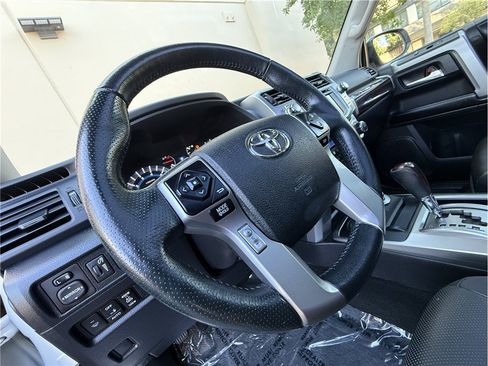 Used 2016 Toyota 4Runner Limited AWD/4WD image 20