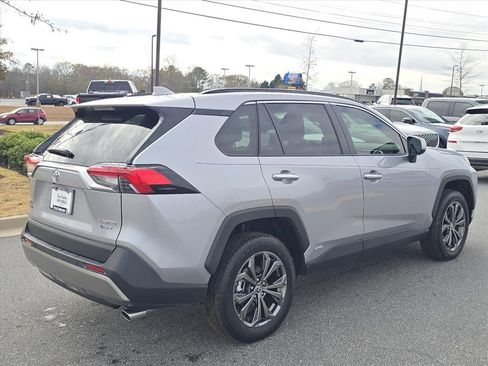 Used 2025 Toyota RAV4 Limited image 3