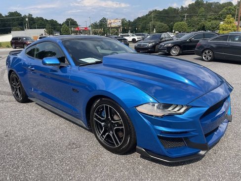 Used 2019 Ford Mustang GT w/ Equipment Group 301A RWD image 6