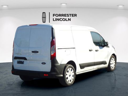 Used 2023 Ford Transit Connect XL image 3