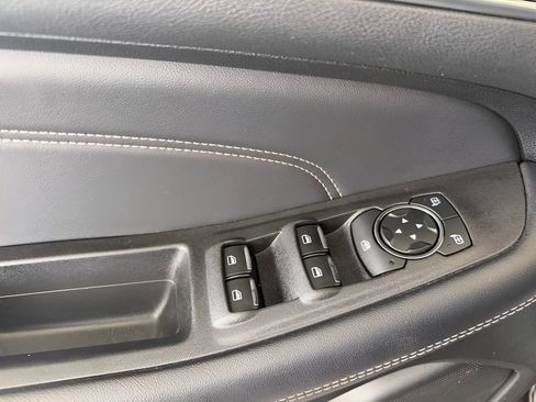 Used 2024 Ford Edge Titanium image 11