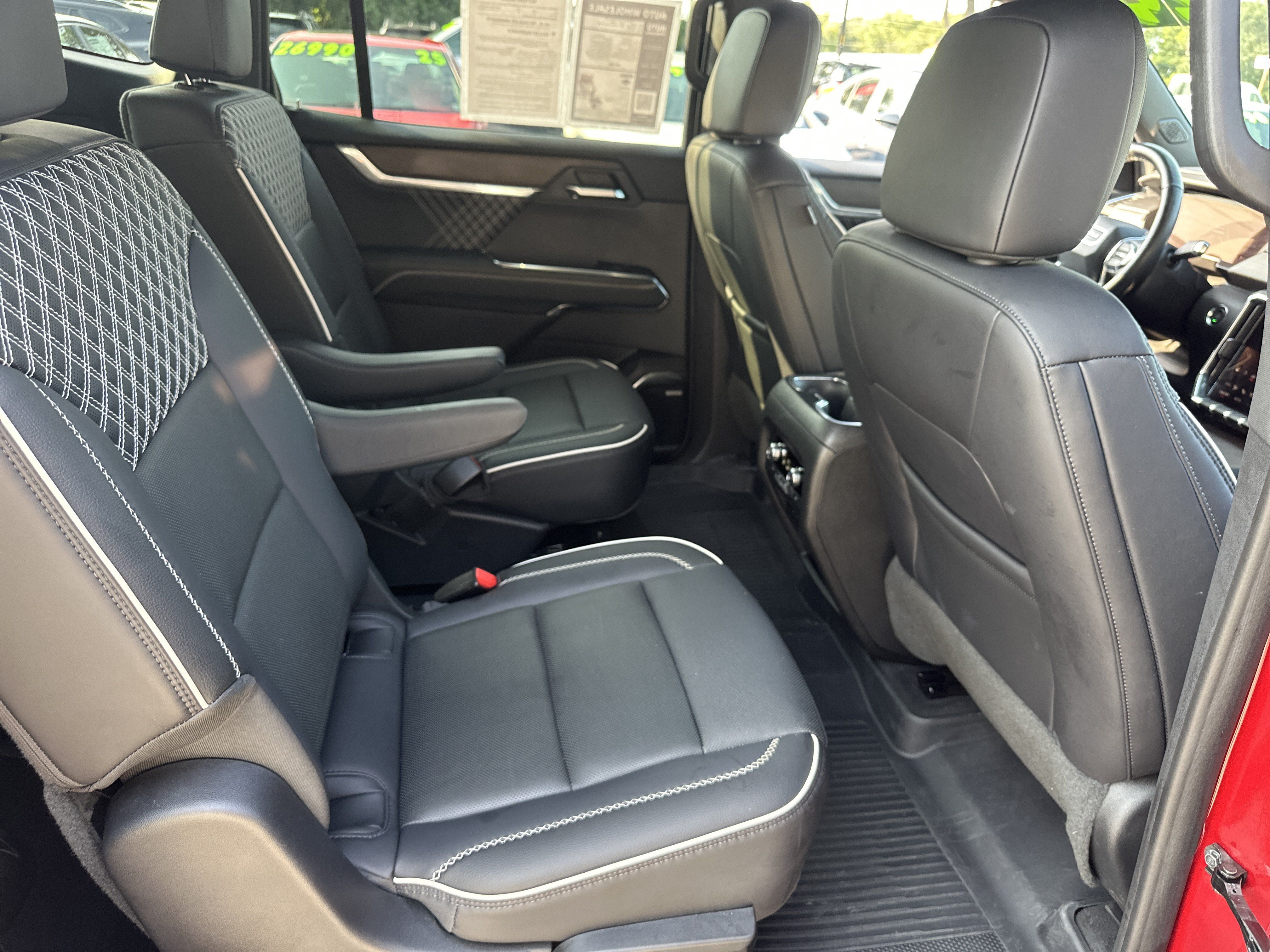 Used 2024 GMC Acadia Denali AWD/4WD image 14